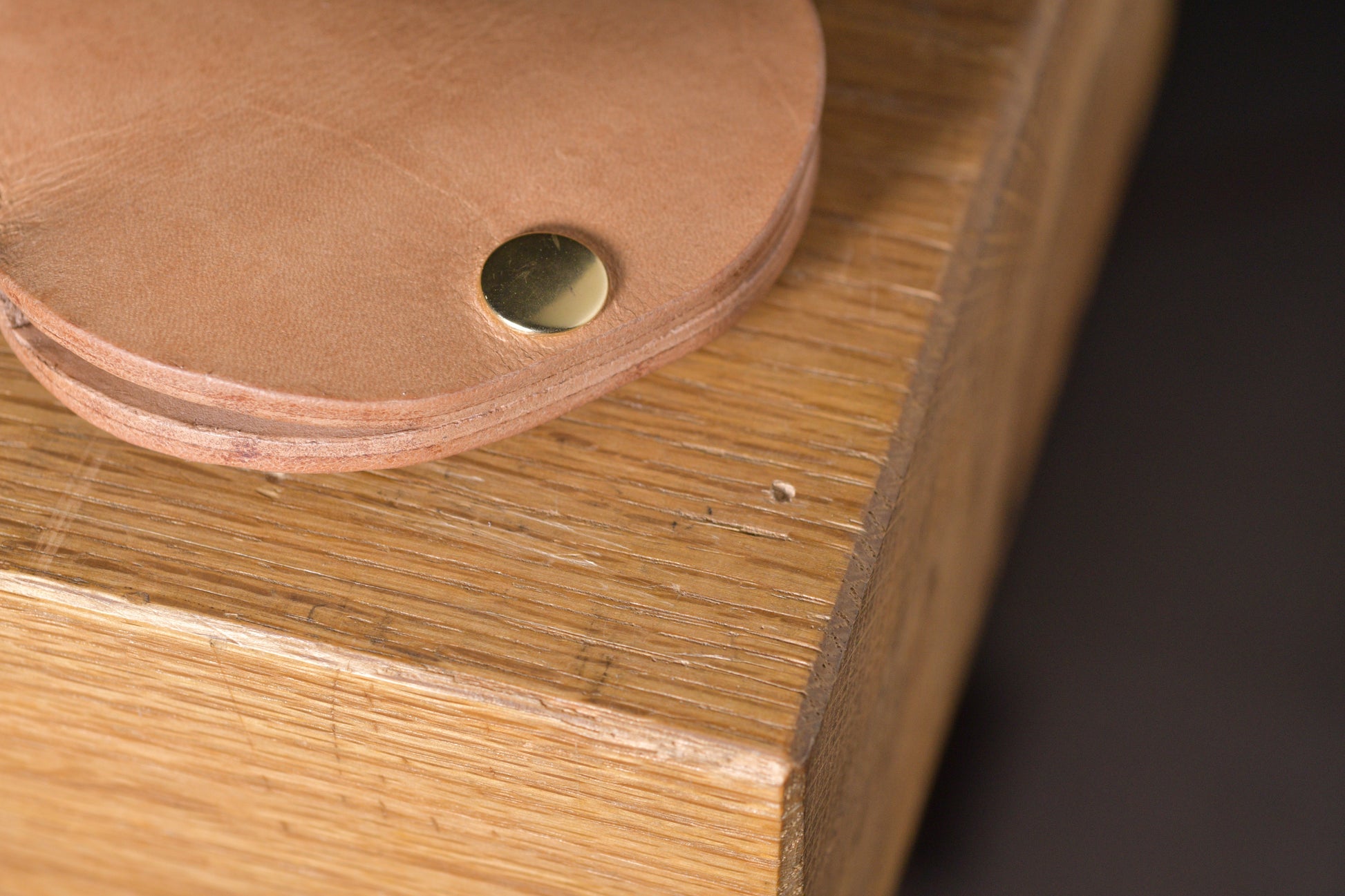 Minimal single pocket cash wallet with brass snap closure and pop open mechanism, natural veg tan leather, hand made (snap)