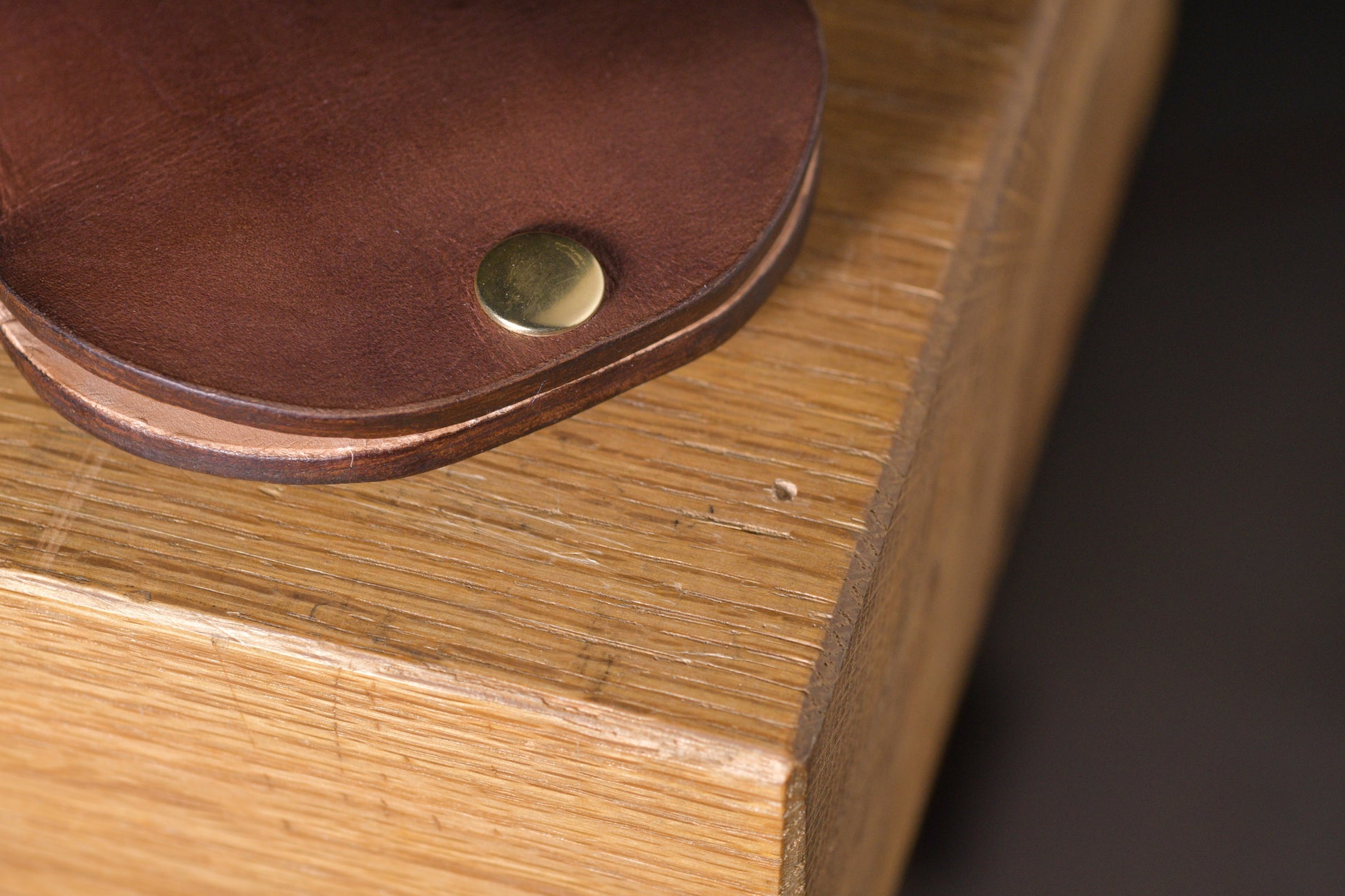 Minimal single pocket card wallet with brass snap closure and pop open mechanism, brown veg tan leather, hand made (snap)