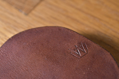 Minimal single pocket card wallet with brass snap closure and pop open mechanism, brown veg tan leather, hand made (logo)